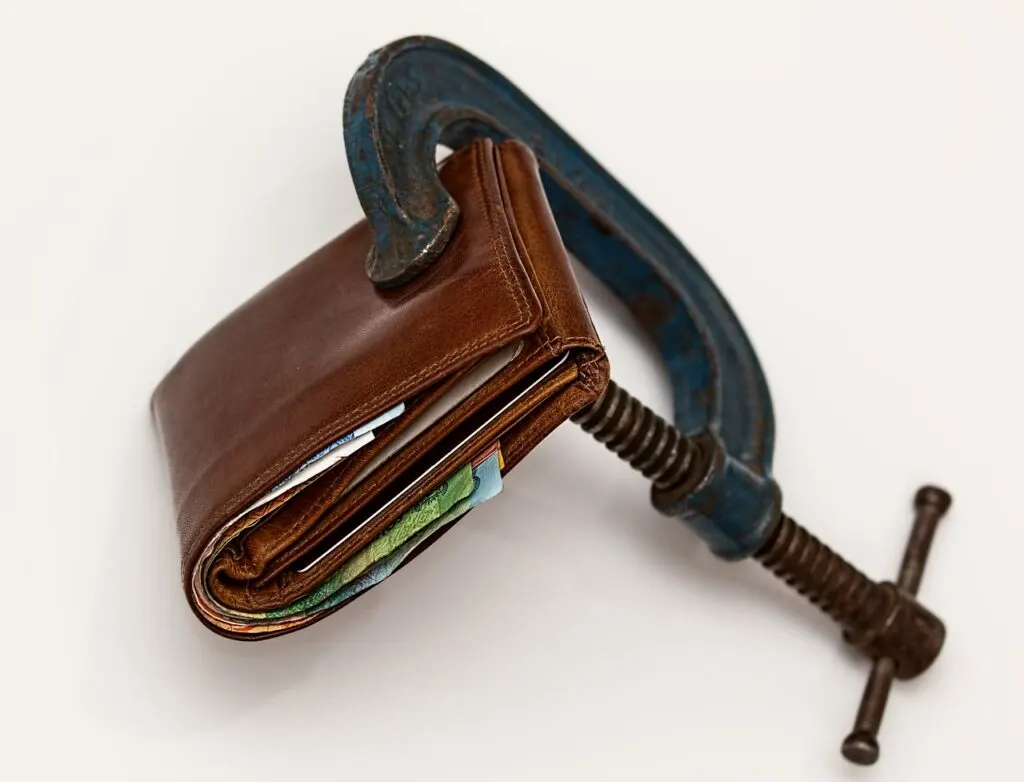 découvrez tout ce qu'il faut savoir sur l'inflation : ses causes, ses impacts sur l'économie, et comment elle affecte votre pouvoir d'achat. restez informé des tendances économiques et ajustez vos finances en conséquence.