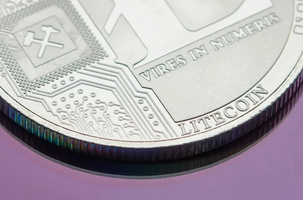 découvrez litecoin, la cryptomonnaie innovante qui offre des transactions rapides et sécurisées. apprenez comment litecoin se distingue des autres devises numériques et explorez les opportunités d'investissement qu'elle propose.