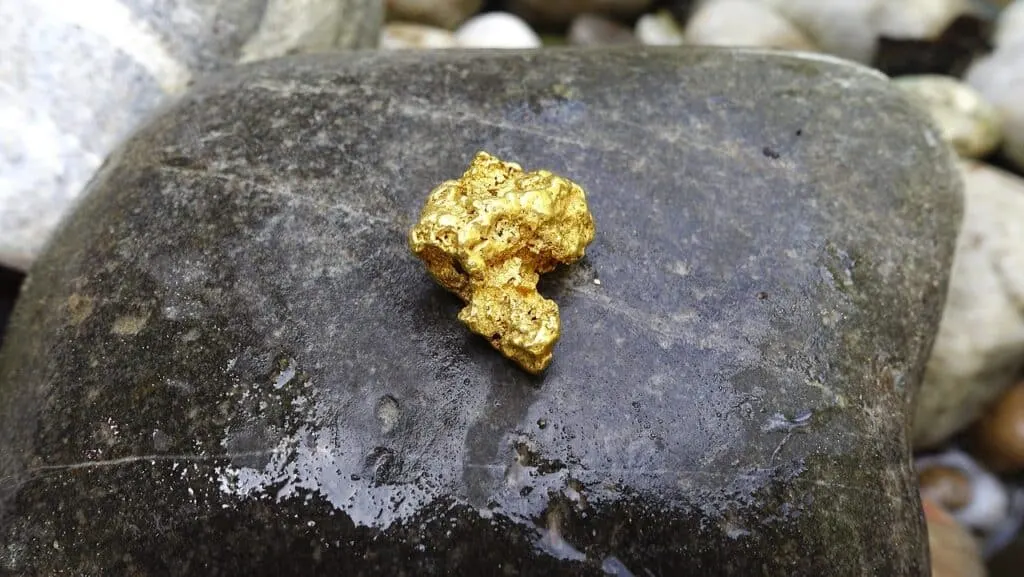 découvrez tout ce qu'il faut savoir sur l'or : actualités, conseils d'investissement, historique des prix et guide d'achat pour profiter au mieux de ce métal précieux incontournable.