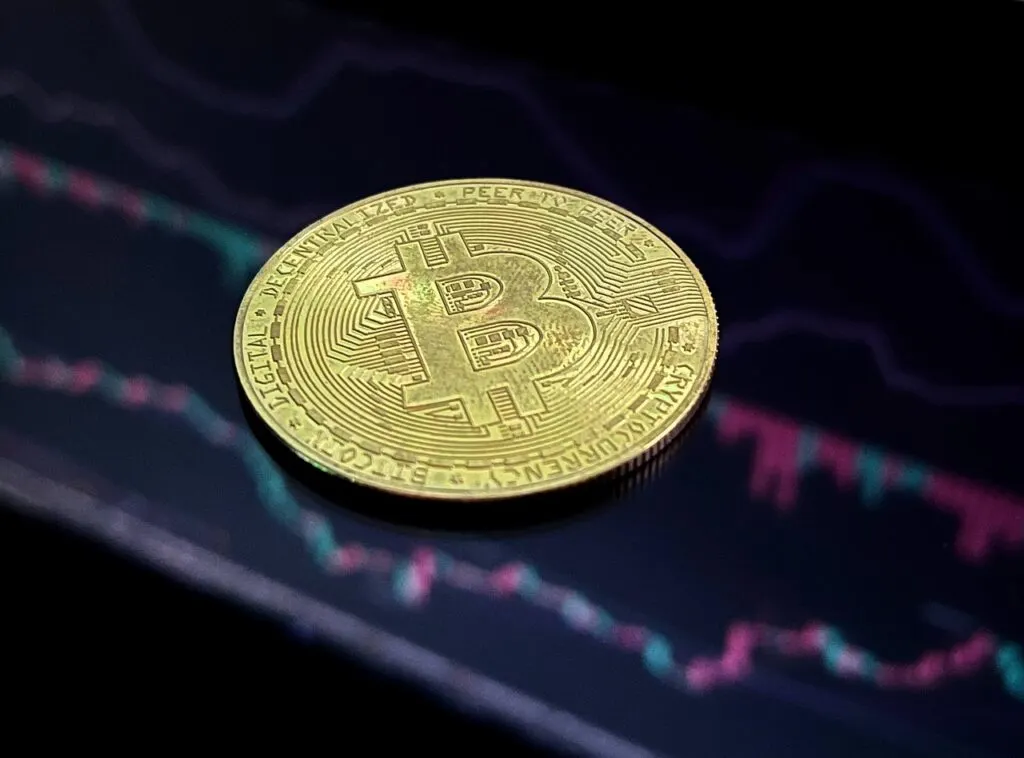 découvrez les stratégies et conseils essentiels pour devenir un crypto trader performant et maximiser vos investissements en cryptomonnaies.
