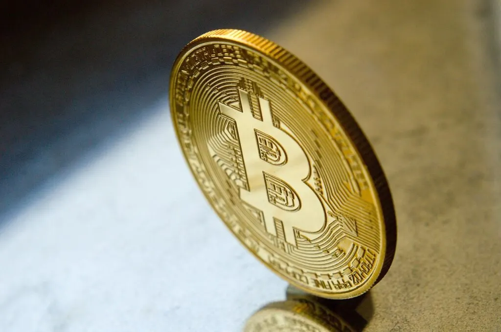 découvrez les fondamentaux du trading de bitcoin, apprenez à analyser les marchés et optimisez vos investissements en cryptomonnaies.